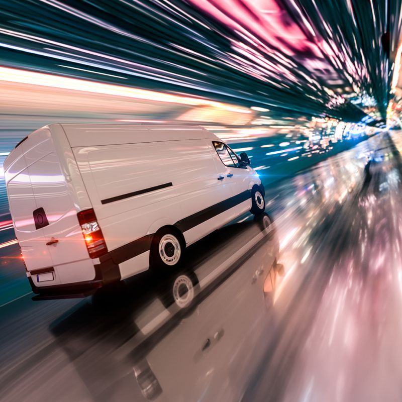 Sprinter van in tunnel