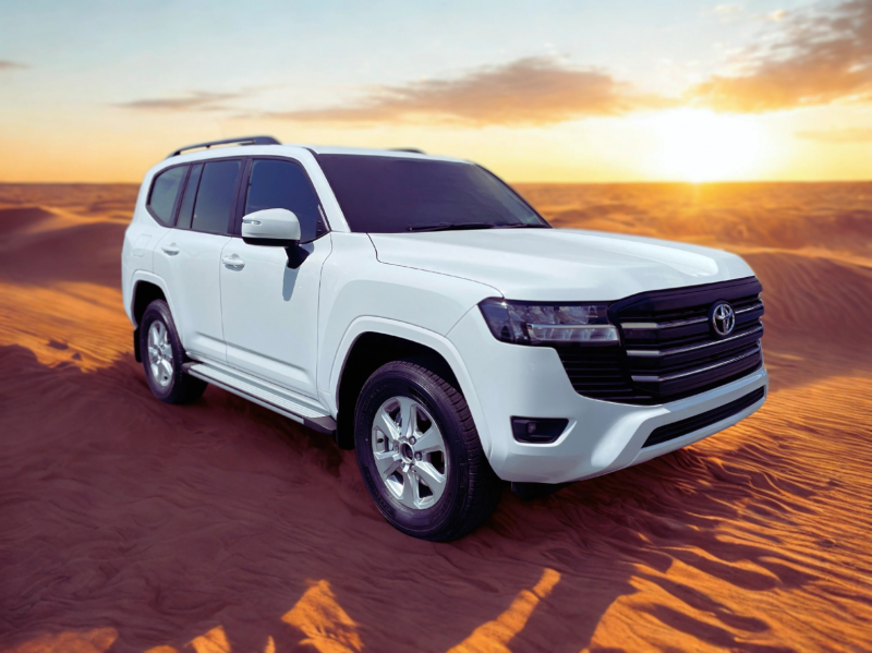 Land Cruiser 300 in desert