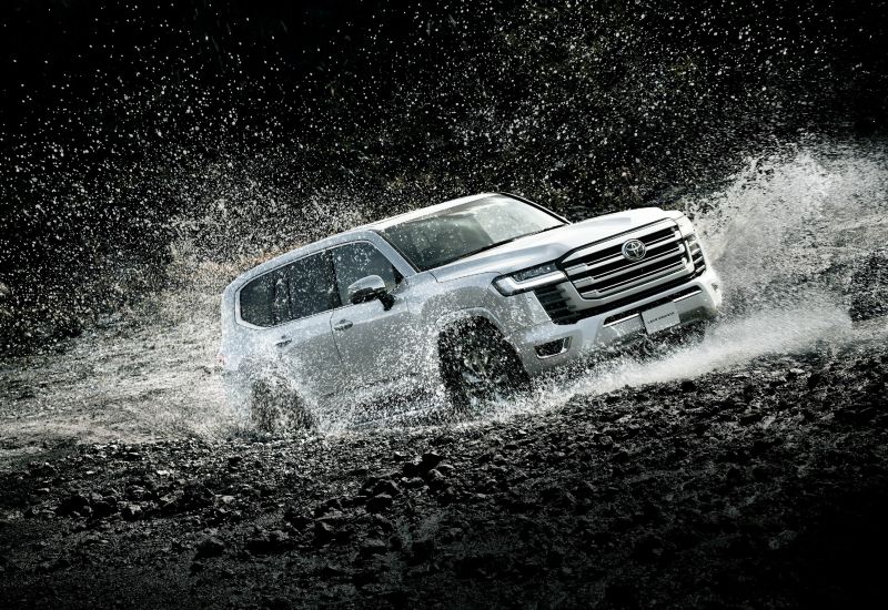 Toyota Land Cruiser 300